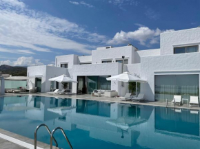 Villa Elia Waterfront Suites & Pool